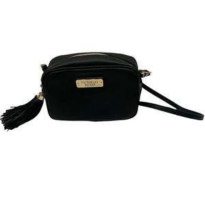 Small cross body purse.